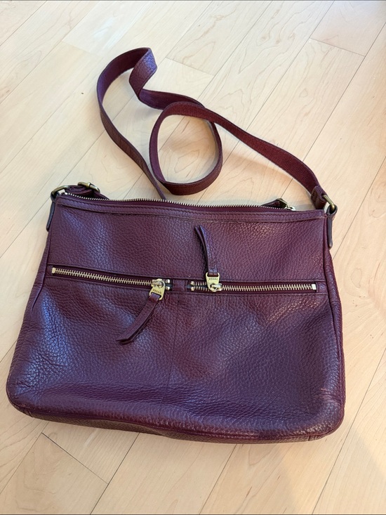 Fossil Handbags - Fossil Women's Pebbled Leather Crossbody Bag in Deep Burgundy
